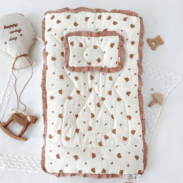 Padded baby floor mat with pillow, star and moon bear print